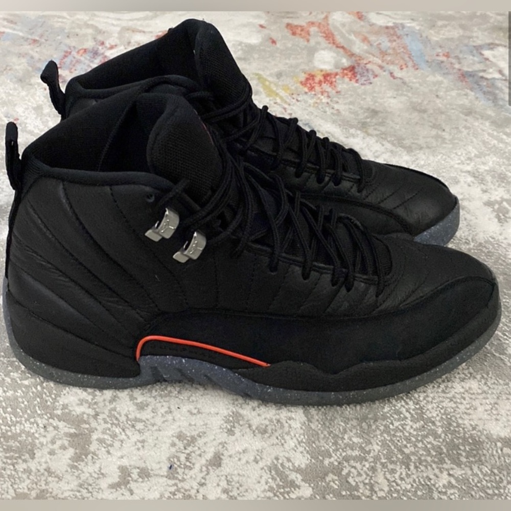 Air Jordan 12 Utility black